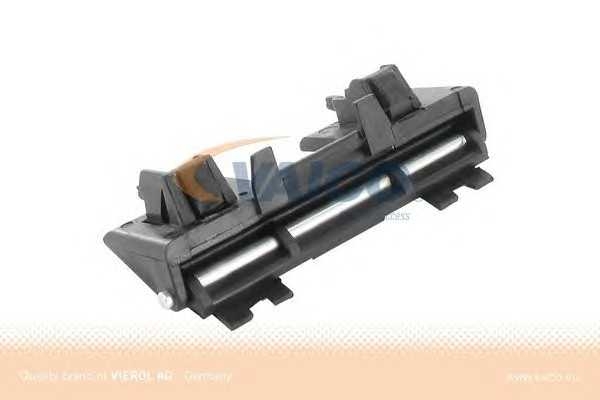 Петля лючка бензобака vaico v207155