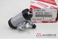 TOYOTA 4757052011